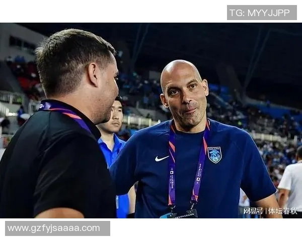 中超激战阿森纳与巴萨握手言和争议判罚引发全场热议 中超激战阿森纳与巴萨握手言和争议判罚引发全场热议