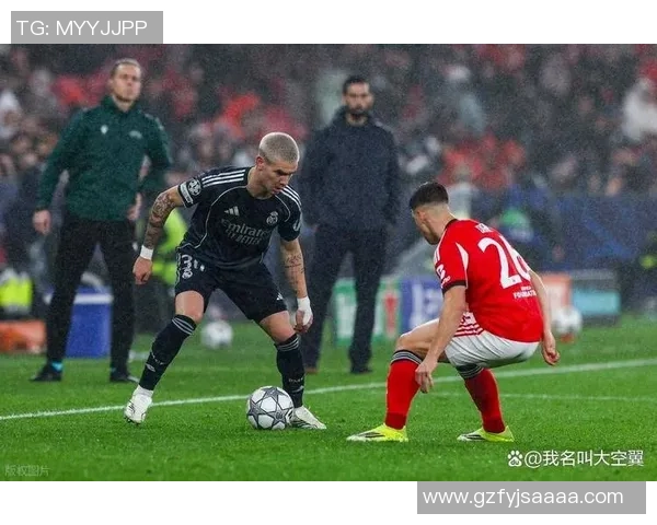 国王杯激战：本菲卡逆转莱比锡神扑瞬间点燃全场激情