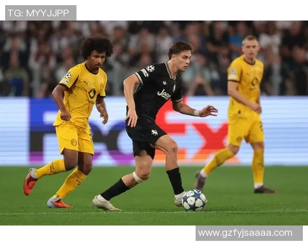 尤文图斯大胜拜仁4-0战术解析与比赛瞬间回顾 尤文图斯大胜拜仁4-0战术解析与比赛瞬间回顾