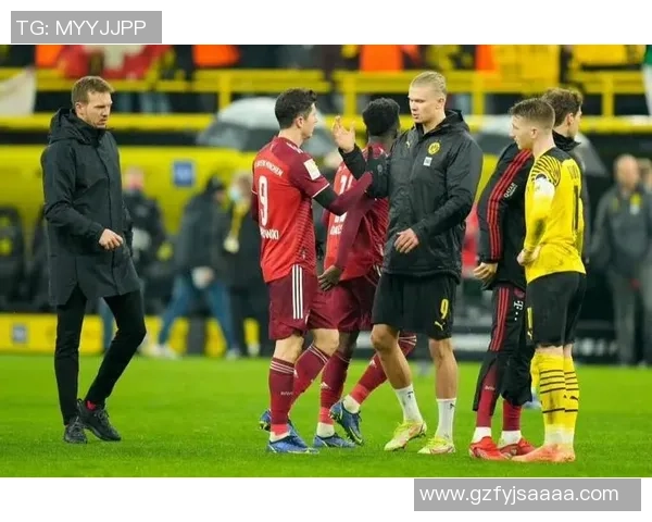 世界杯精彩对决多特蒙德与莱比锡战成平局乌龙球瞬间引发全场热议